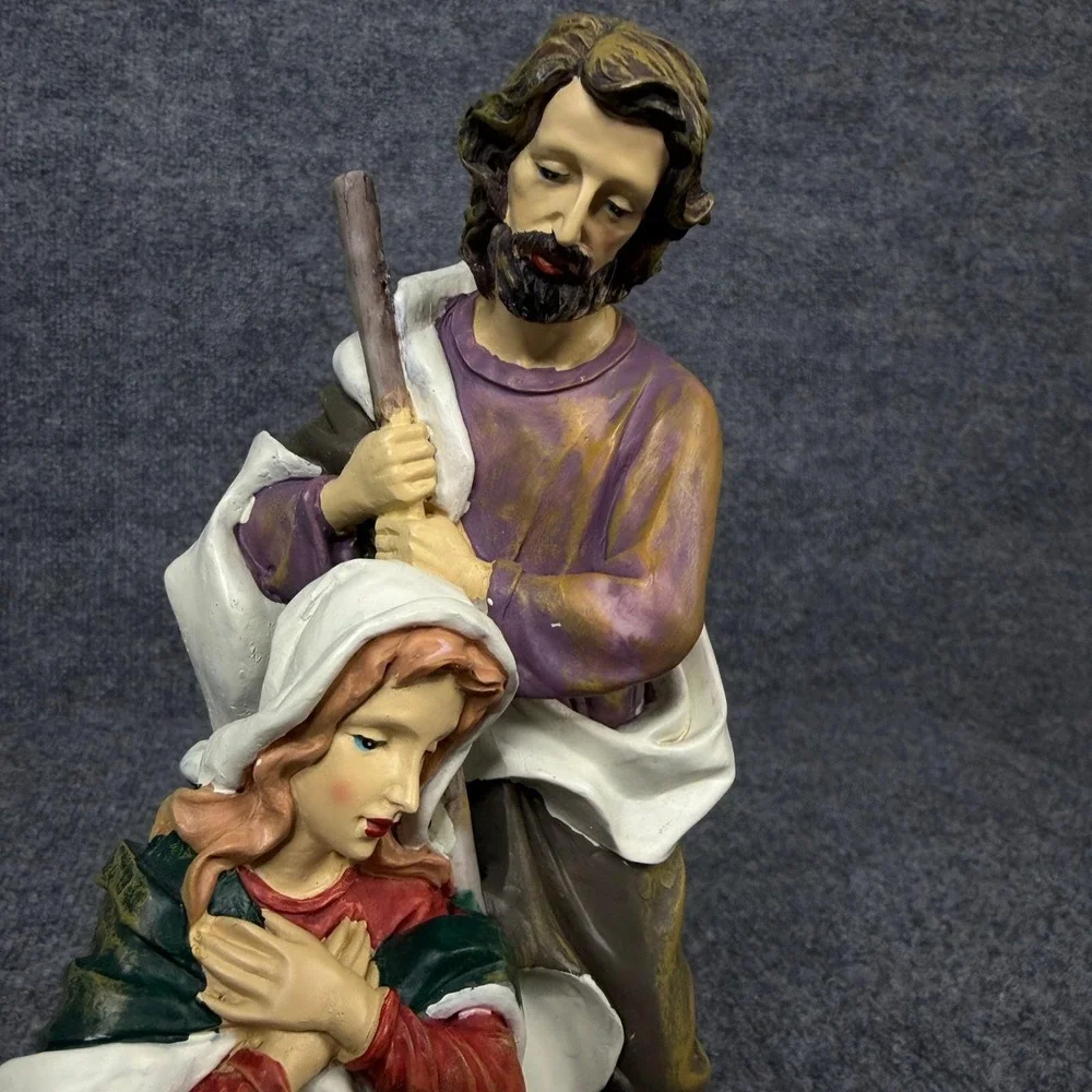Vintage Studio 33 Holy Family Nativity Scene‎ Resin Christmas Decor 10 In Figure